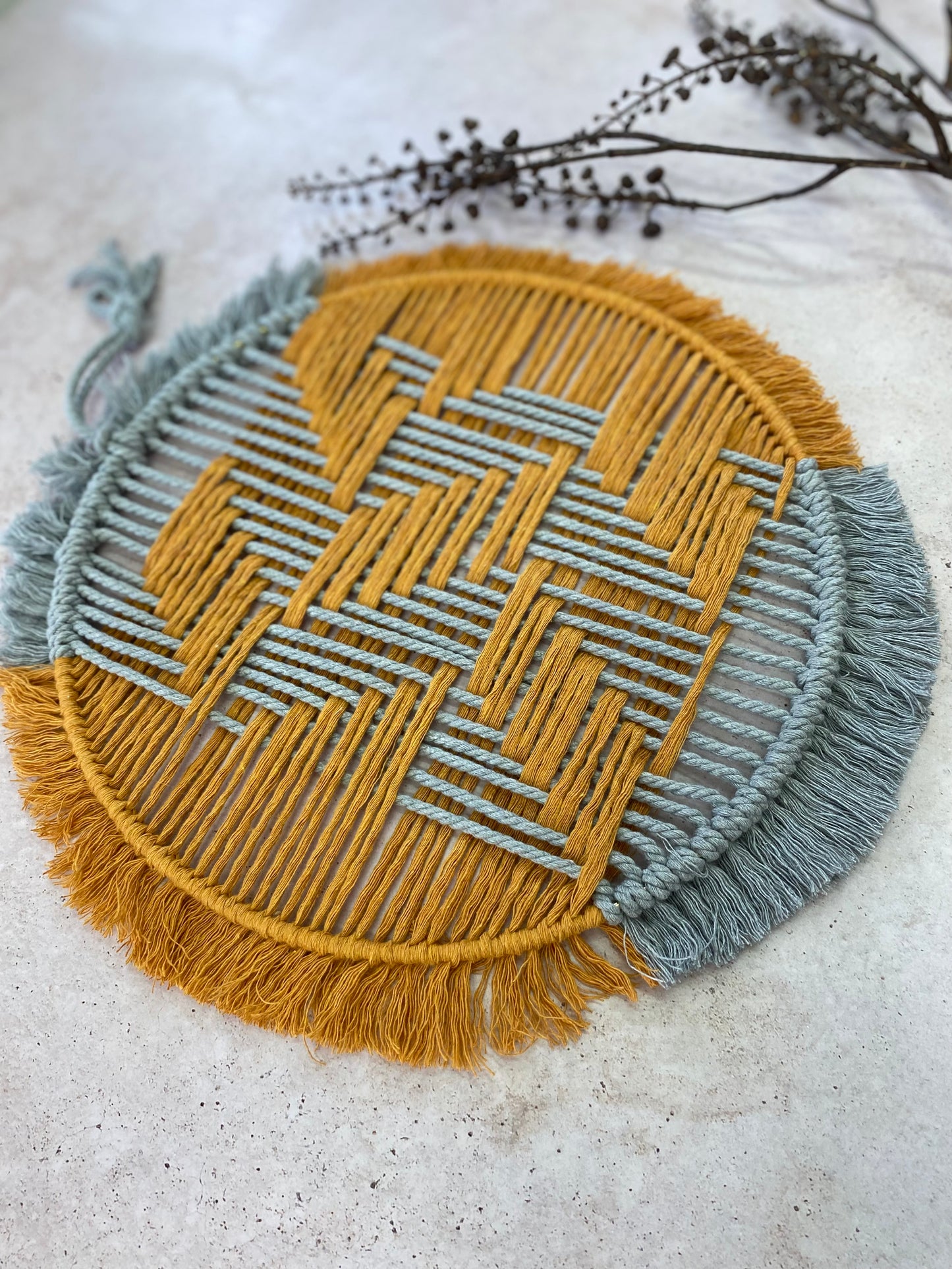 Encordado artesanal con macramé