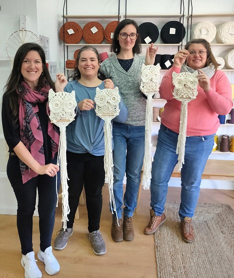 Taller creativo en Madrid. Aprende macrame. Crea con tus propias manos.