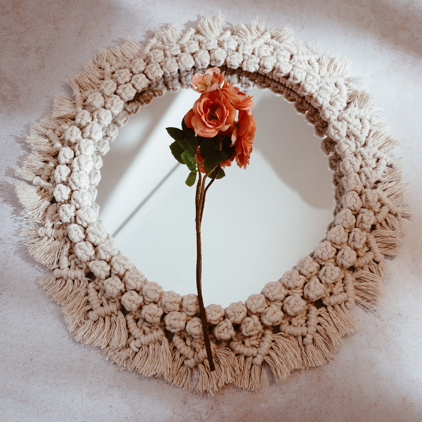 Espejo de macramé circular pared