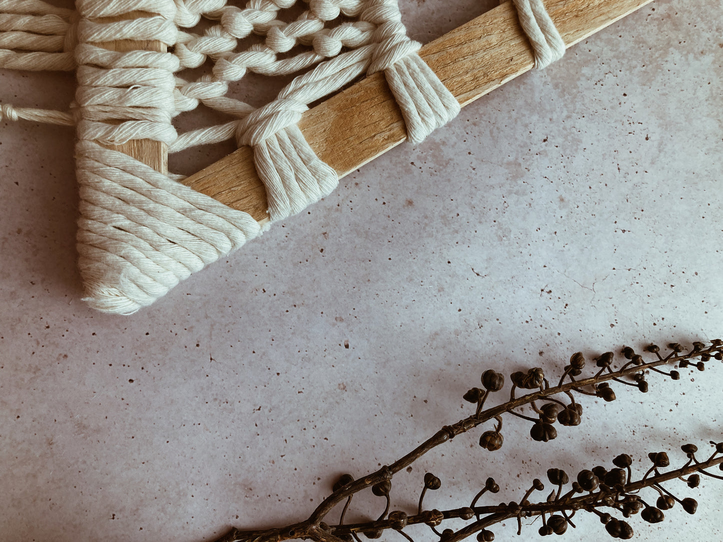 TAPIZ MACRAMÉ - TRIÁNGULO