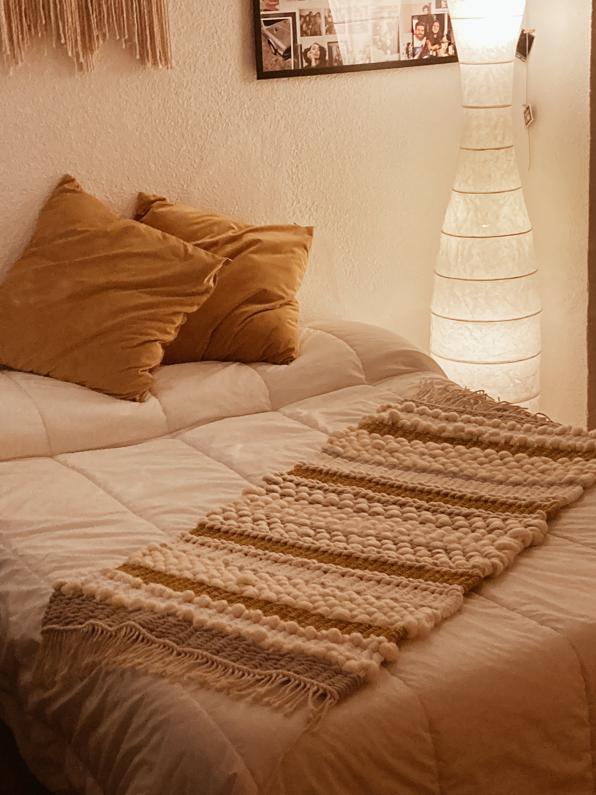 Pie de cama tejido en telar - Telar de varillas - Pie de cama artesanal –  Apachucharte Espacio Artesano